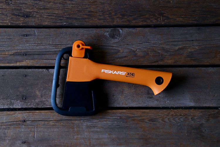 斧】【送料無料】 FISKARS フィスカース斧 ガーデンアックスX5 型番