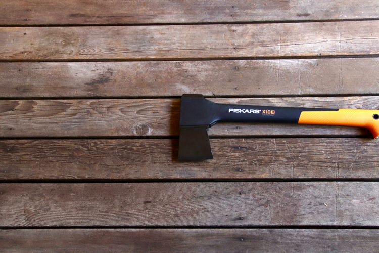 斧】 FISKARS フィスカース斧 ガーデンアックスX7 型番FSK121420