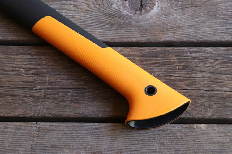 斧】 FISKARS フィスカース斧 アックスプロX17 型番FSK122460