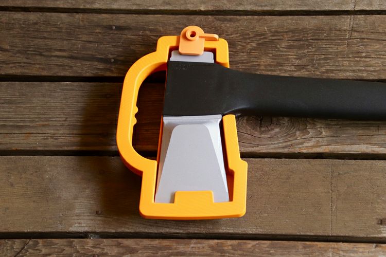 斧】 FISKARS フィスカース斧 ガーデンアックスプロX25 型番207010601