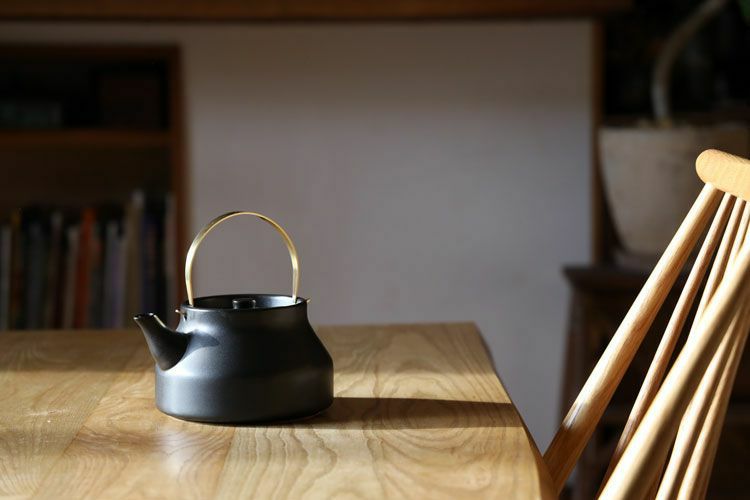 かもしか道具店 陶のやかん ふつう | TOKILABOトキラボ