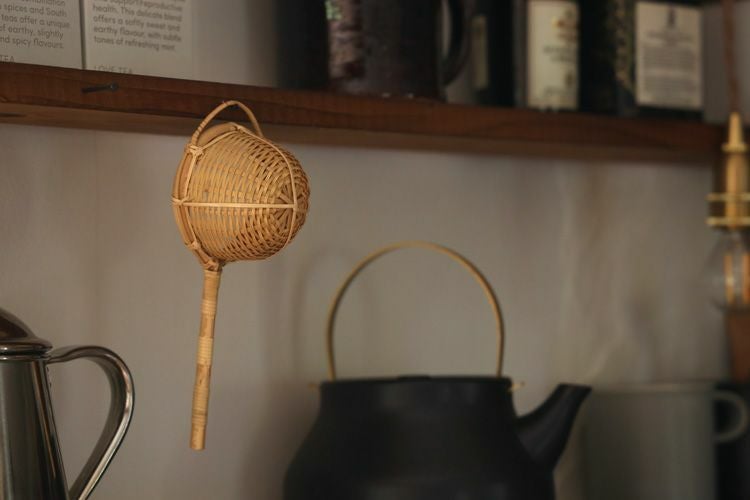 KISSACO 双重（ふたえ）陶器 ジャグ / 竹の茶こし付き | TOKILABOトキラボ