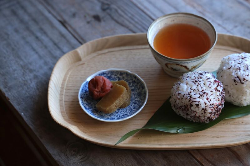 【夢工房】美しい柘植彫小判式煎茶盆　桐箱　384ｇ　XK71