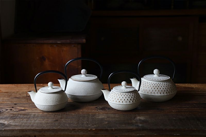 南部鉄器 】鉄ポット（大） ホワイト 5型急須 | TOKILABOトキラボ