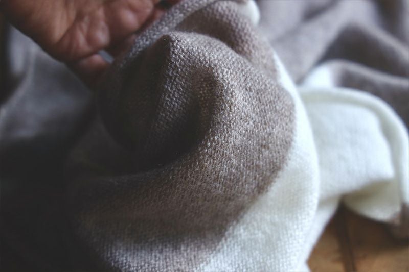 ホワイトカシミヤ100％ スヌード / AND WOOL | TOKILABOトキラボ